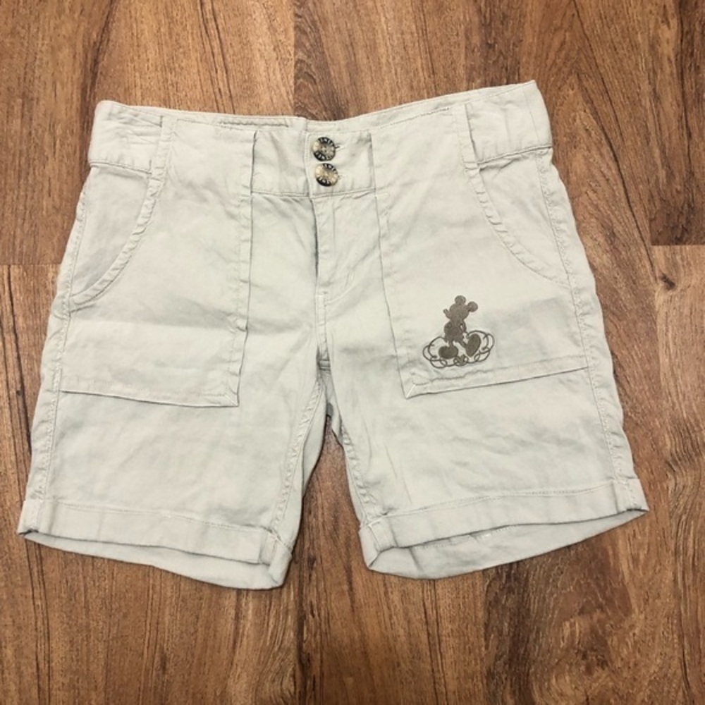 Disney Shorts Linen Blend size 4 Embroidered Mickey Pre Owned Great Condition - Picture 1 of 10